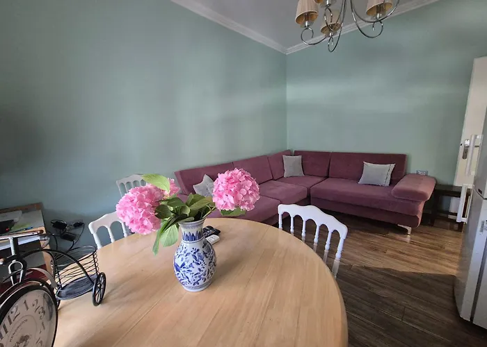 Sunflower Tirana, Us Embassy Area Apartment *